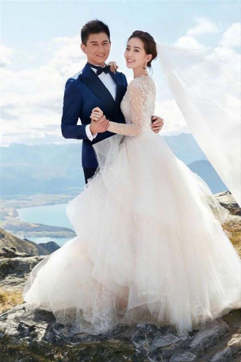 吴奇隆2018年12月与刘诗诗结婚。