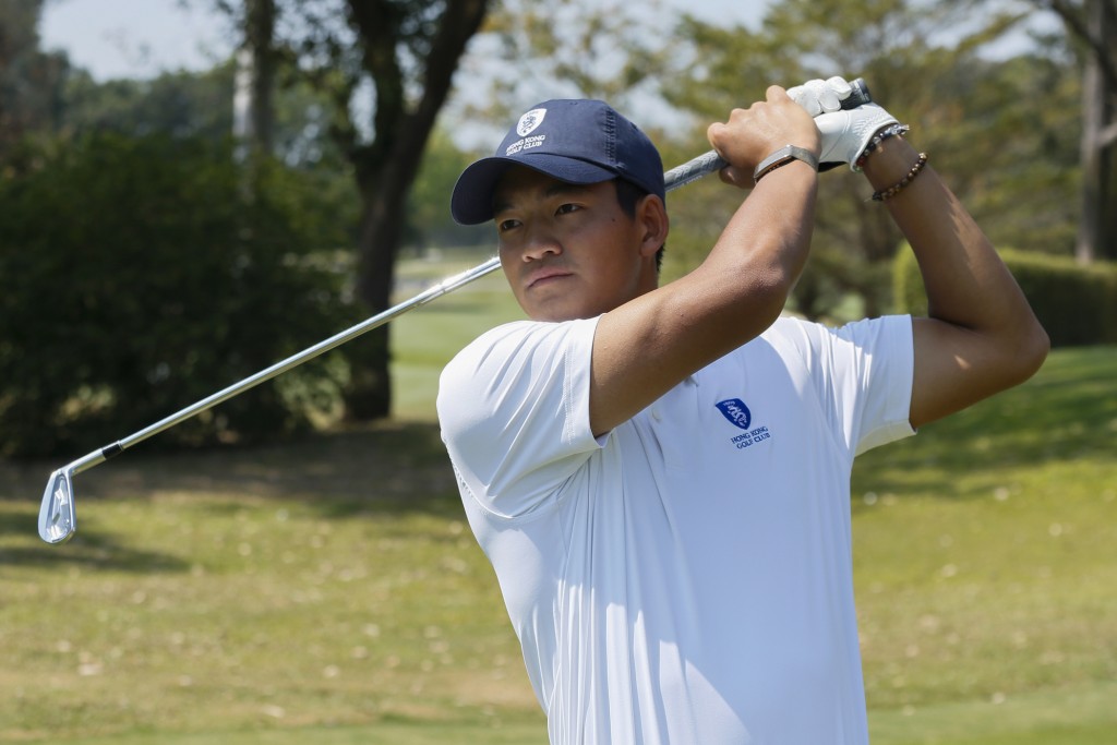 香港球手许龙一将首次以职业球员身分参加香港哥尔夫球会呈献国际都会高尔夫球锦标赛。