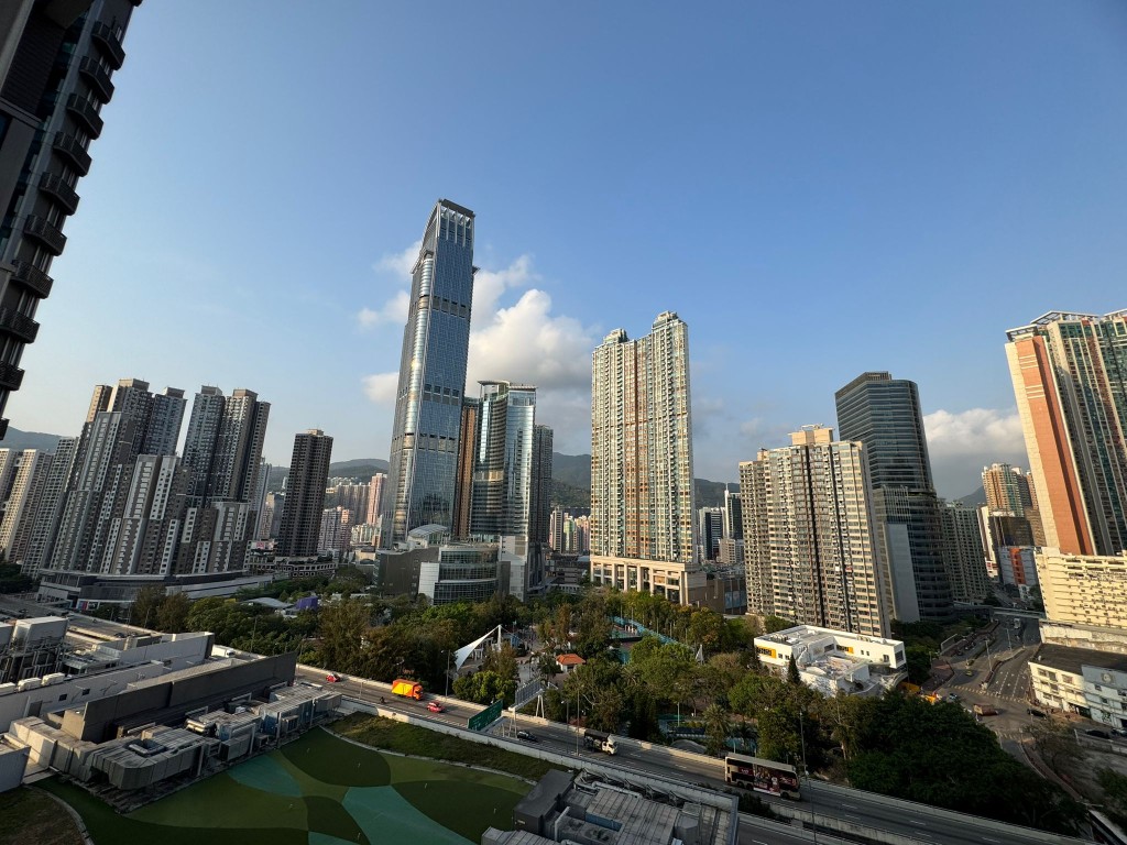 柏傲灣外望開揚。