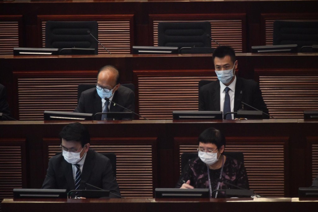 立法會財務委員會繼續審議向海洋公園撥款。