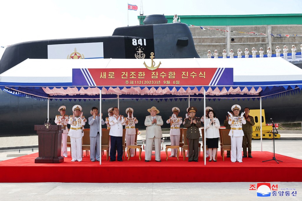 北韓現有的中型潛艇也將改造成能夠搭載戰術核武器的攻擊型潛艇。路透社
