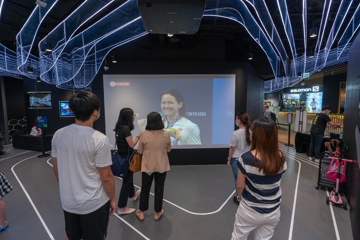 SPORTS EXPO 播放港隊在本屆奧運賽事的奪標精華片段。韋志成網誌圖片