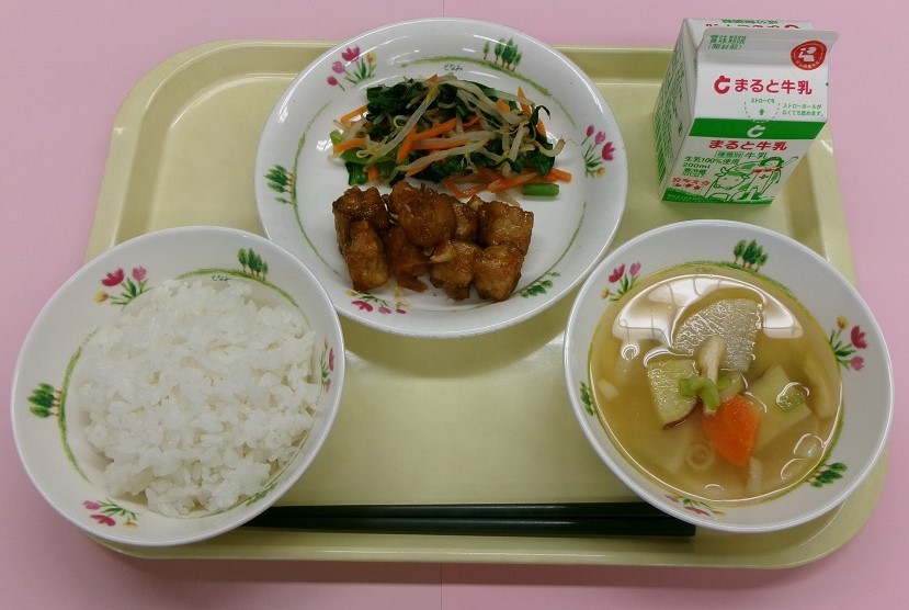 富山县10月14日营养午餐。  @tonami_city / X
