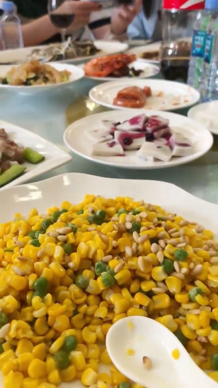 新郎許律師指控酒店收貴價菜價錢，提供未完全解凍預製菜。