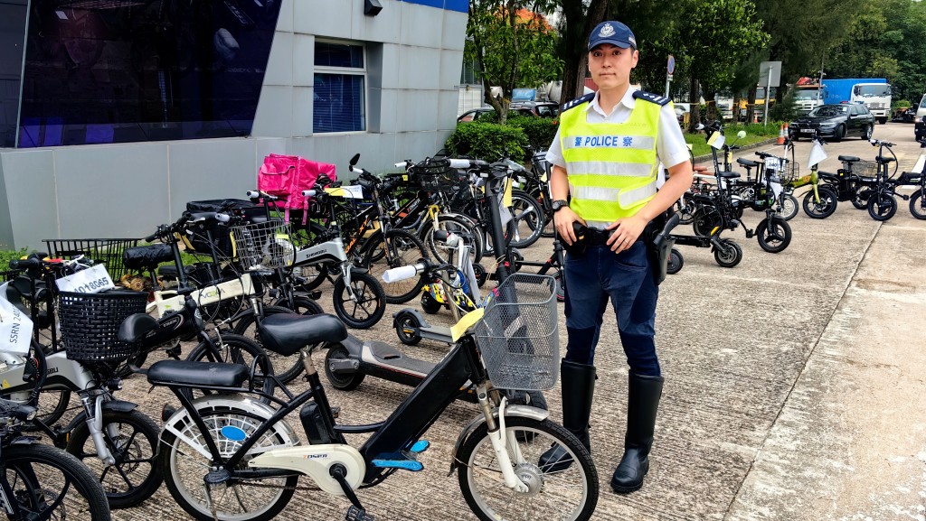 警打擊非法駕駛電動可移動工具。