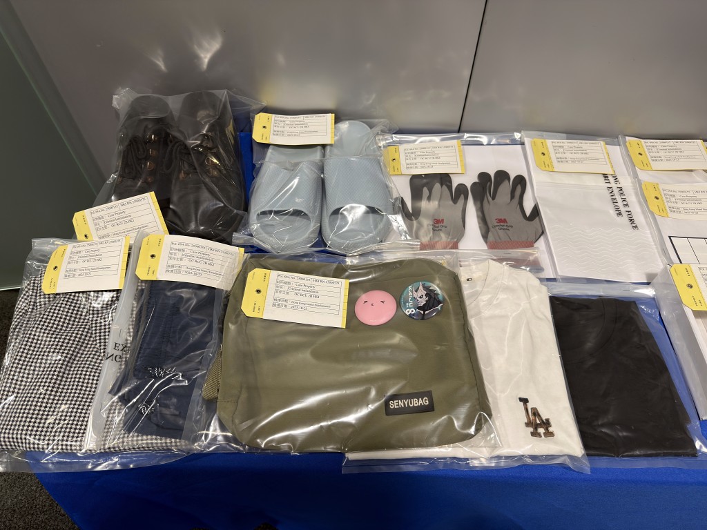 警方展示相關證物。梁國峰攝 警方展示相關證物。梁國峰攝