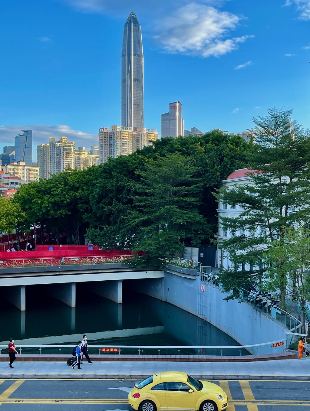 深圳城脈中心是當地的新地標。微博