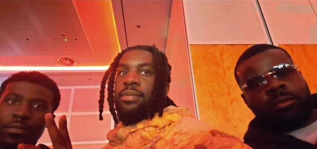 弟弟Michael分享與Talay的多張合照,並表示對哥哥離世感到心碎。 弟弟Michael分享與Talay的多張合照,並表示對哥哥離世感到心碎。