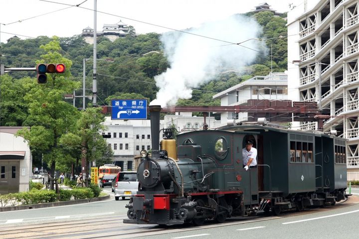 少爷列车是爱媛县松山市的焦点游趣。