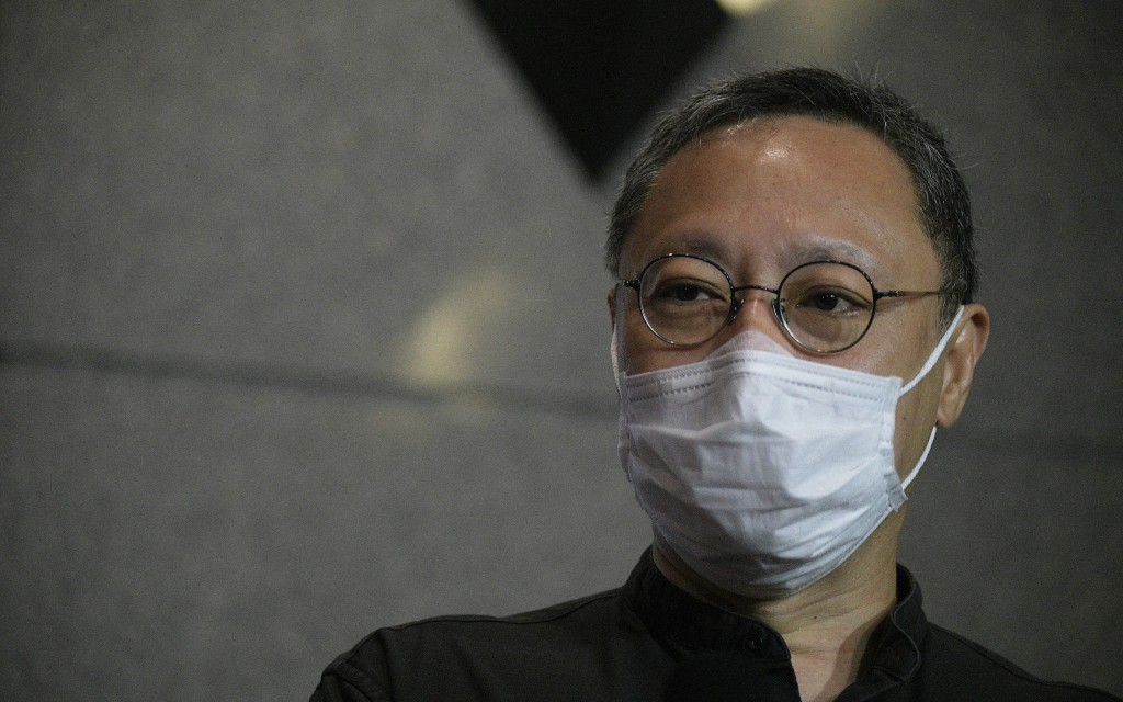 戴耀廷在港大享有終身教席，要撤銷他的教席，必須有具體理由，當中最可能觸犯是失德。