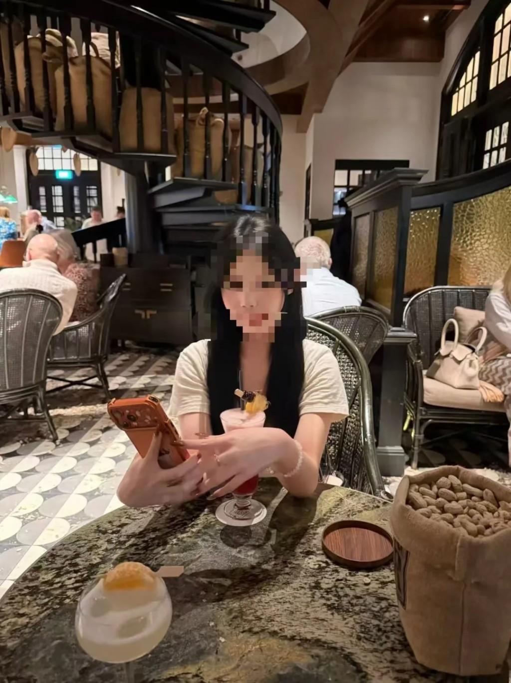 廣東一女大學生「受邀」去泰國參加潑水節，被轉賣至緬甸電詐園區。