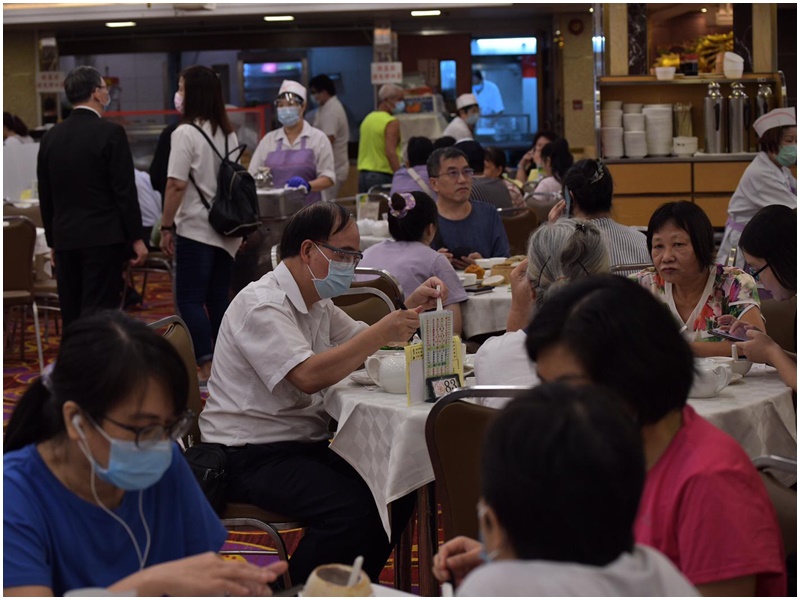 酒樓午市食客明顯增多。