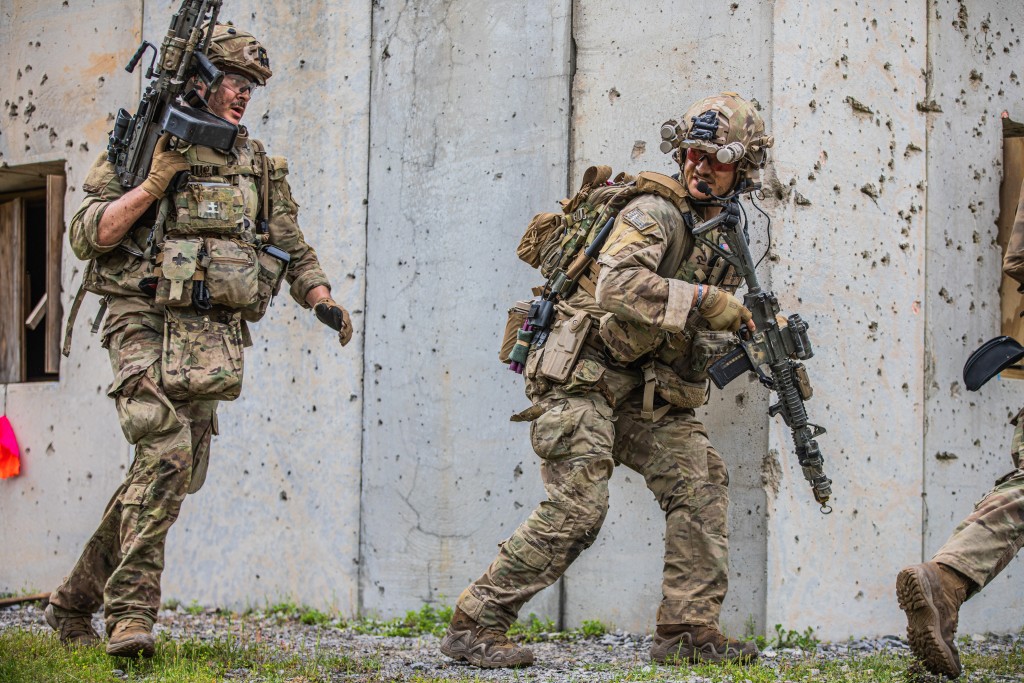 美國陸軍精銳第82空降師的數千名官兵，已開始抵達中東。US Army