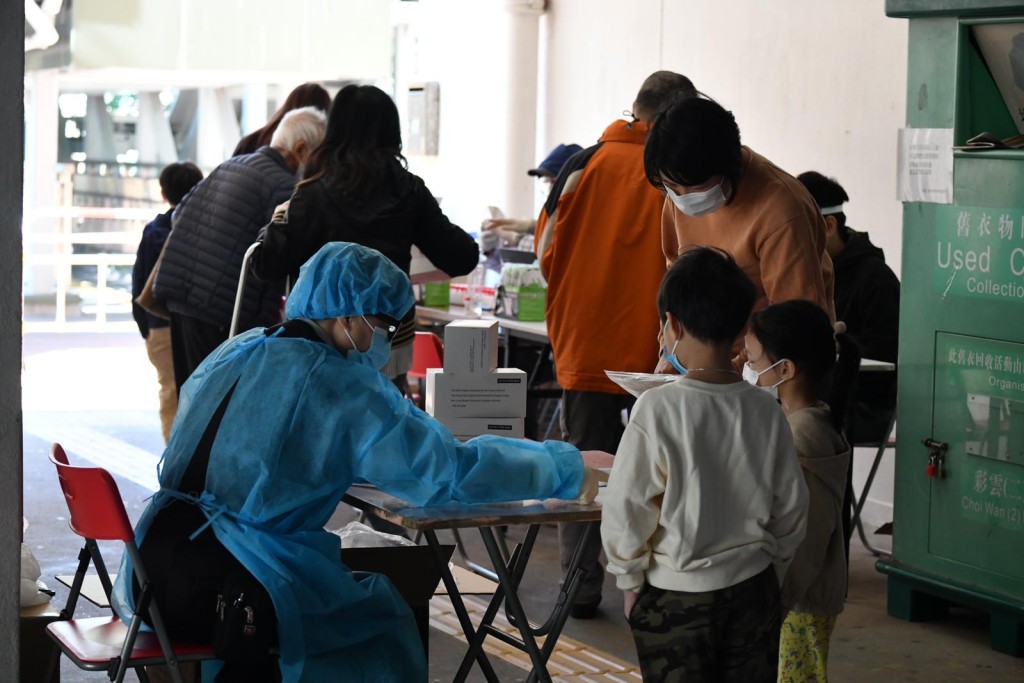 豐澤樓強制檢測中3人初步確診 。