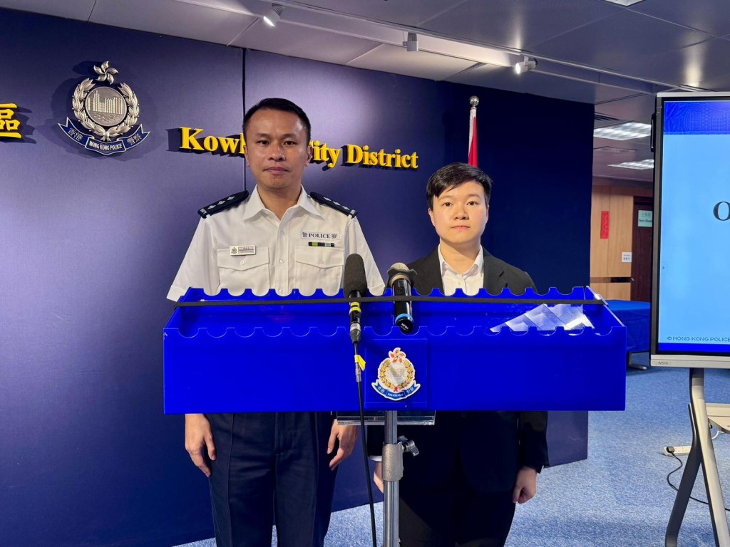 九龙城警区行动主任总督察谭振忠(左)及九龙城警区特别职务队第二队督察卢凯文(右)。 九龙城警区行动主任总督察谭振忠(左)及九龙城警区特别职务队第二队督察卢凯文(右)。