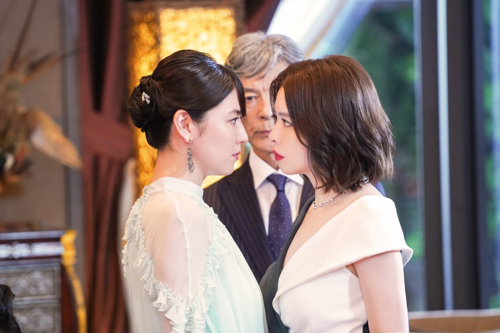 徐若瑄及長澤正美兩位女神出盡渾身解數，在戲中鬥智鬥力。