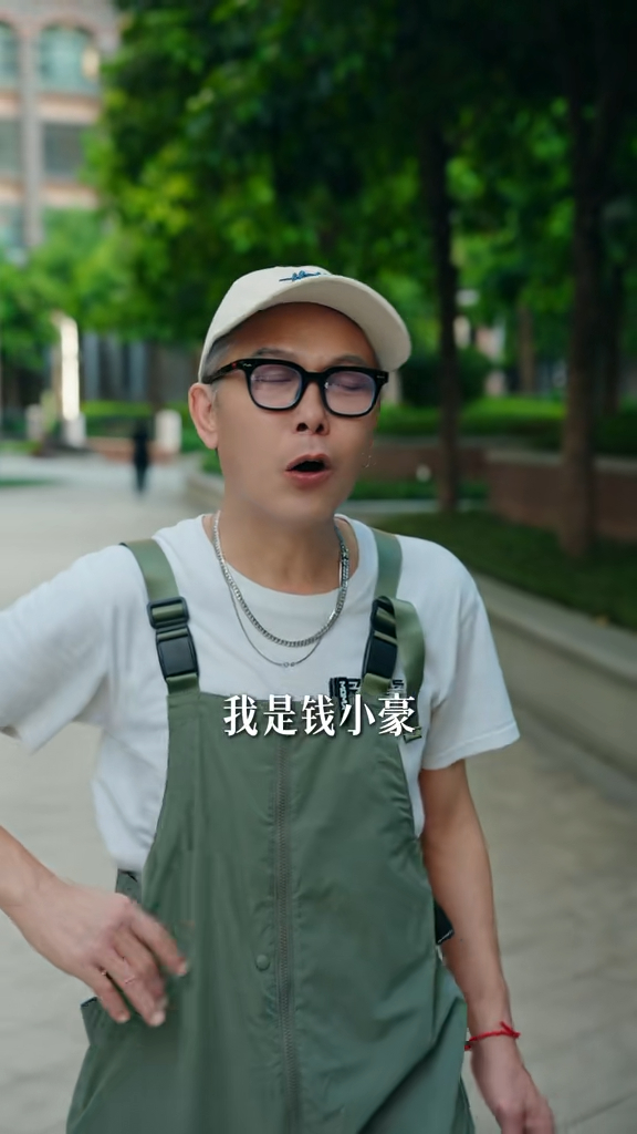 錢小豪近年轉戰社交平台。 錢小豪近年轉戰社交平台。