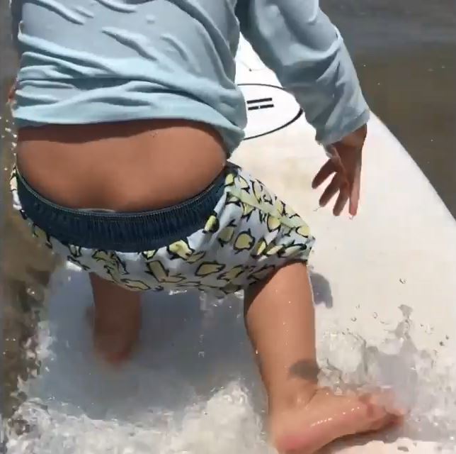 玩到條褲都甩甩哋。