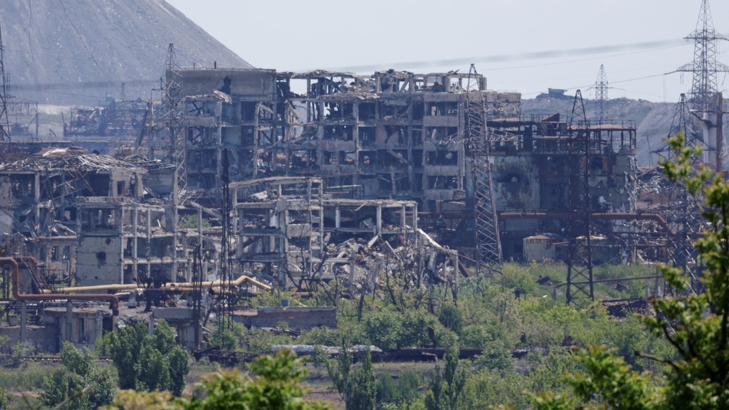 马里乌波尔在开战3个月后即告沦陷，亚速钢铁厂被摧毁。 路透社