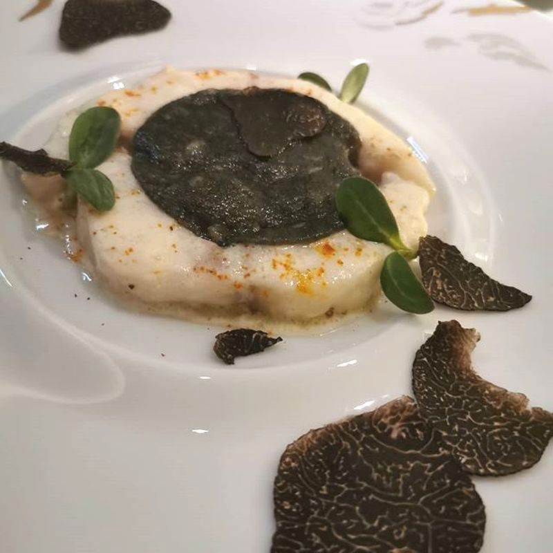 黄祥兴不忘老本行影了不少食物相。fb