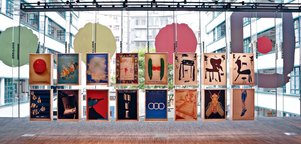 展览带来二十三个国家及地区的一百二十位设计师作品。