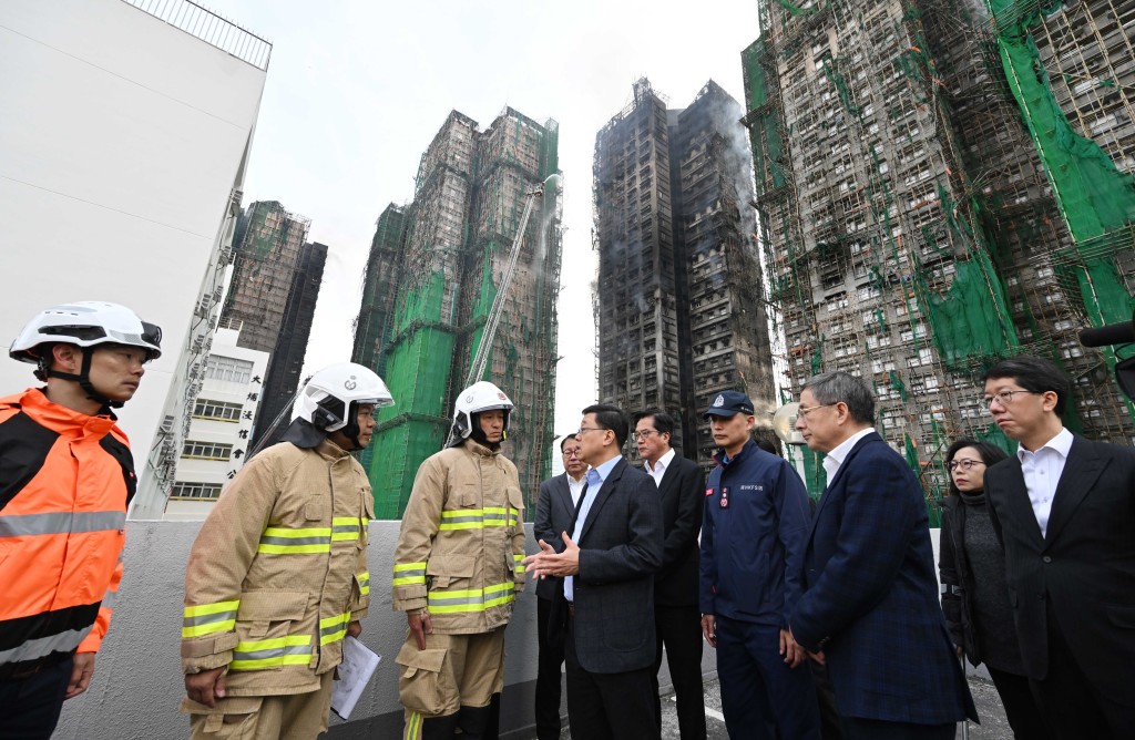 李家超早前到現場了解情況。