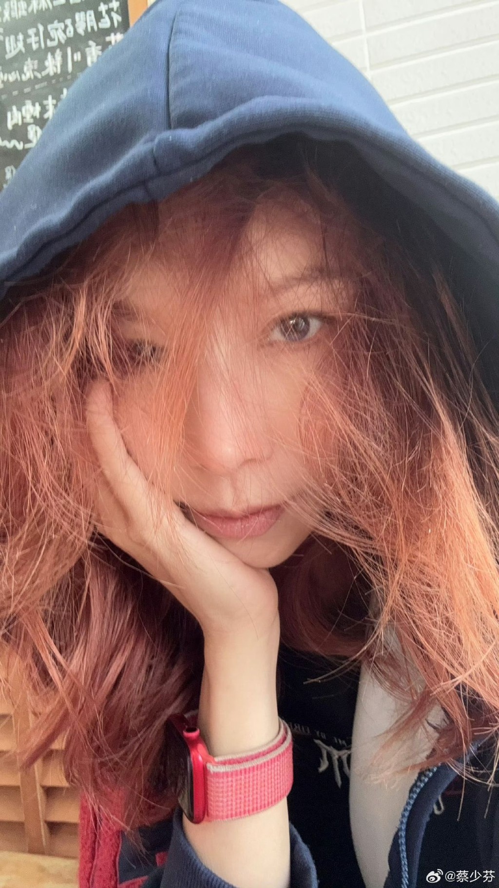 蔡少芬近日拍攝邵氏新劇《華麗背後》。