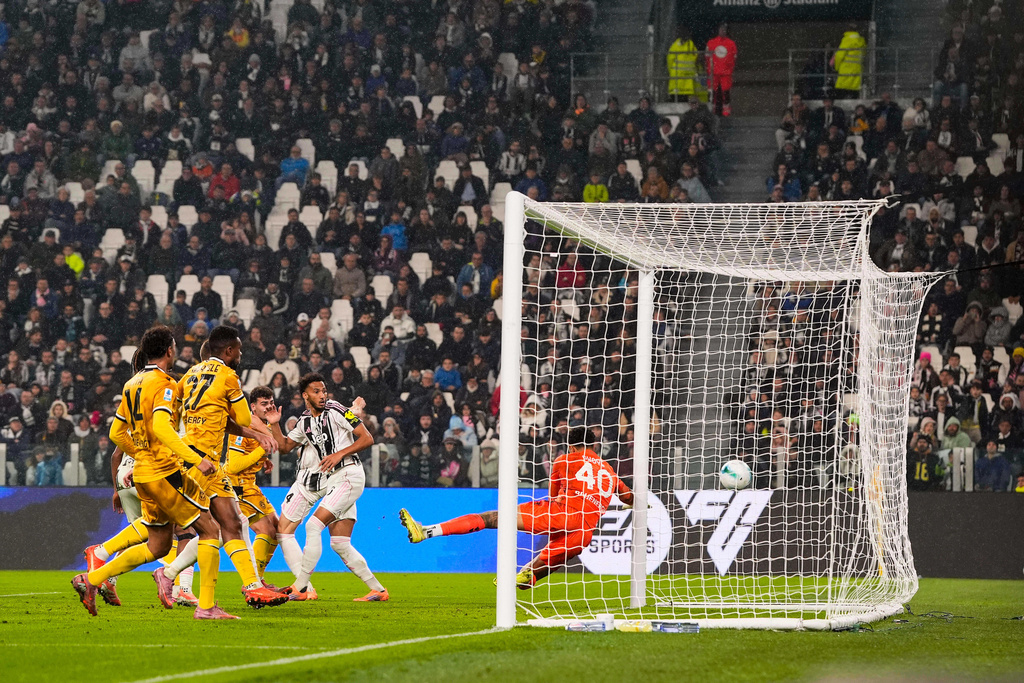 祖雲達斯8戰不勝後,終在今晨意甲擊敗烏甸尼斯一吐烏氣。美聯社 祖雲達斯8戰不勝後,終在今晨意甲擊敗烏甸尼斯一吐烏氣。美聯社