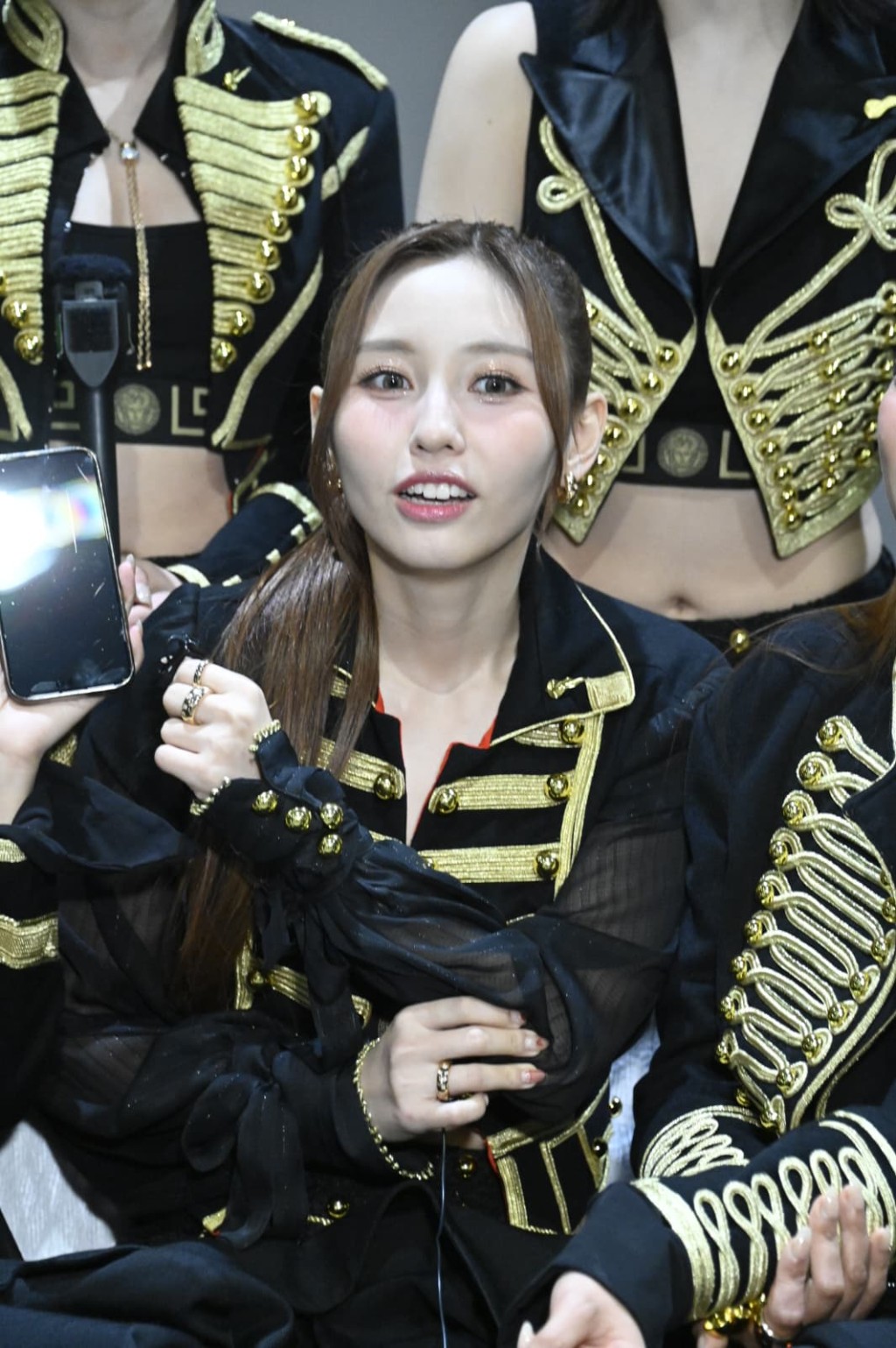 Ivy睡眠不足下状态欠佳，出席颁奖礼前没有吃东西，故表演时晕眩、脚软。