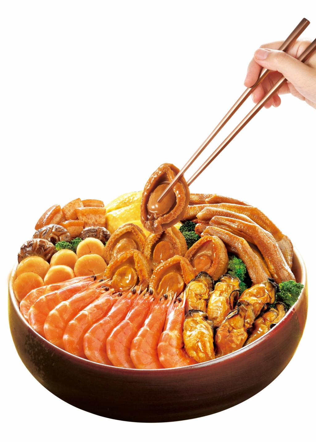 六位用的新春鮑魚盆菜/原價$988、早鳥價$788/一粥麵，包括十頭鮑魚、北海道宗谷瑤柱、韓國蠔豉及法國鴨掌等。