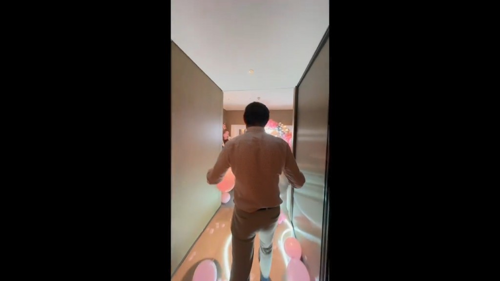 王冰冰在酒店房內安排了一個粉紅派對