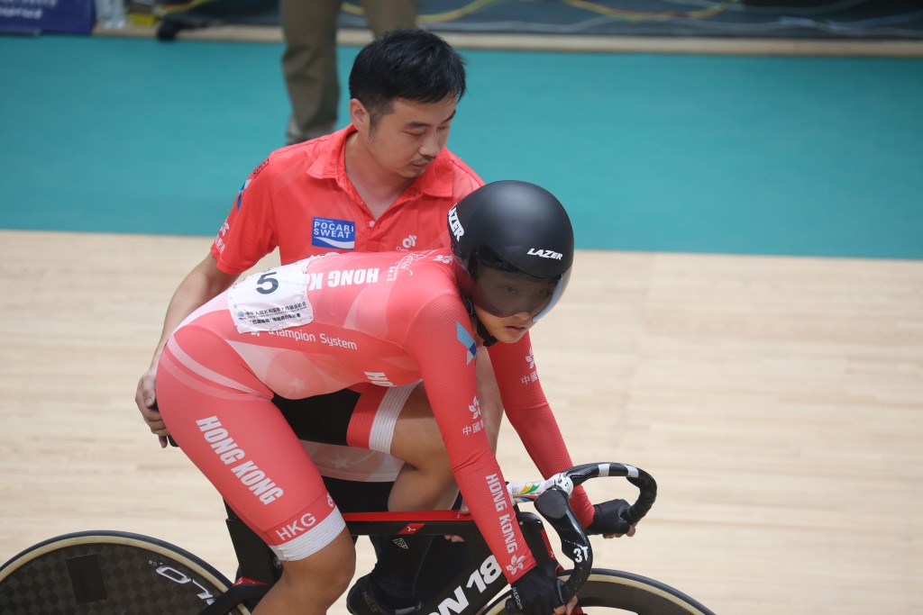 李思穎以第四名完成女子全能賽。香港單車總會圖片