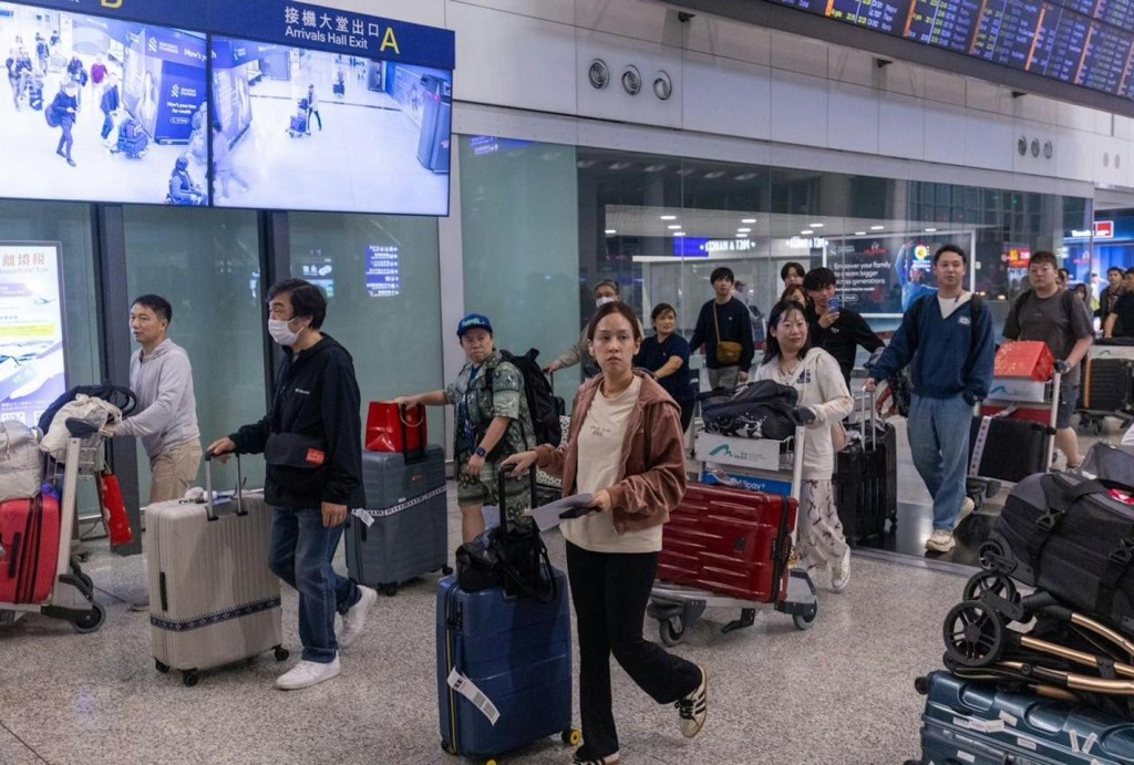 縱橫遊晚上亦在社交平台發文，指滯留於杜拜的旅客已順利返抵香港。縱橫遊fb圖片