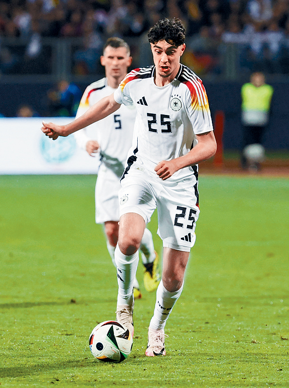 近期火速崛起的柏夫洛域， 有望與穆斯亞拿合組德國新中場核心。