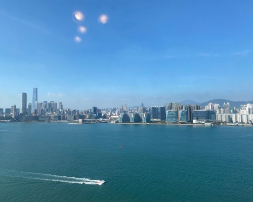 單位坐擁維港海景，可望及對岸九龍市景。




