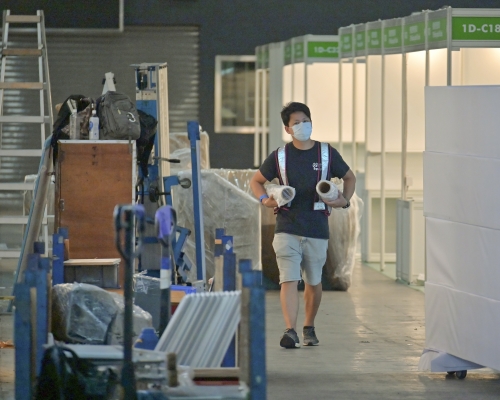 原定7月舉行的香港書展,延期後會場籌備工作即時中止。資料圖片