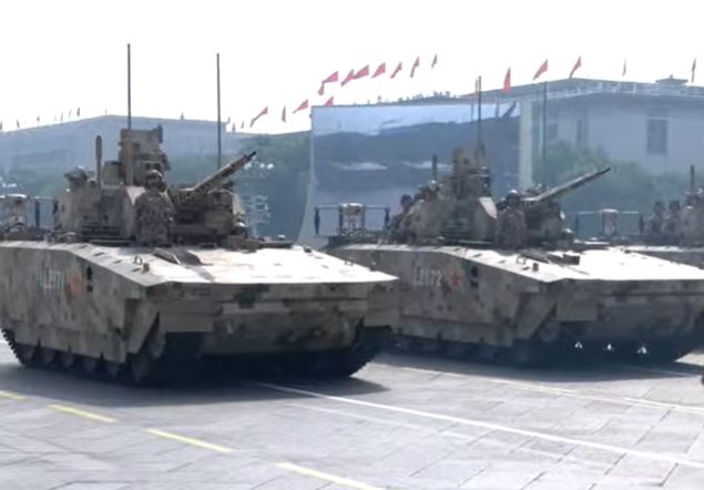 100式步兵戰車。央視