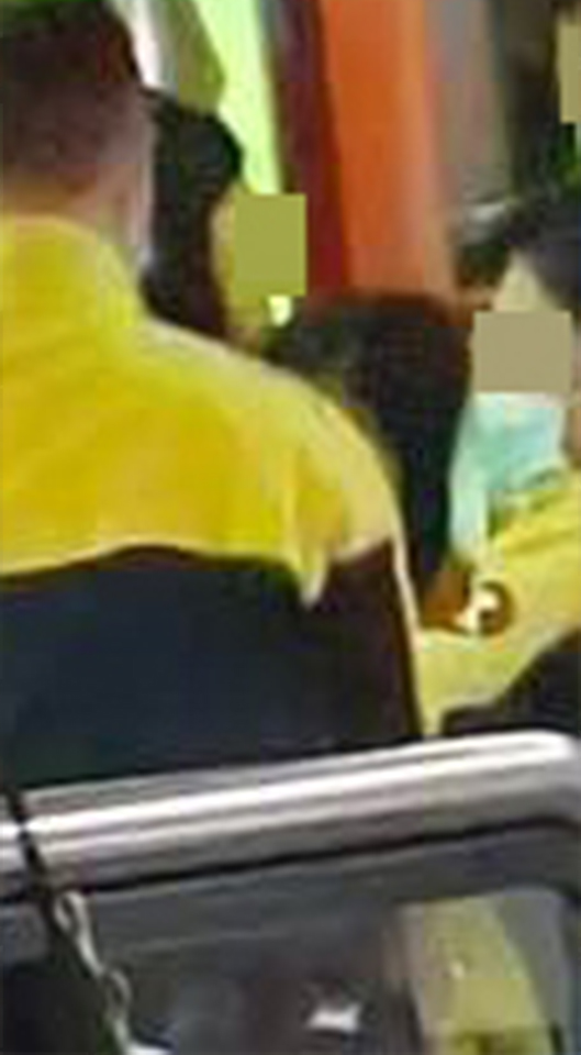 涉事家長與女童。(圖片：車cam L（香港群組）＠facebook)