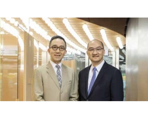 左:梁卓偉、右:譚志源