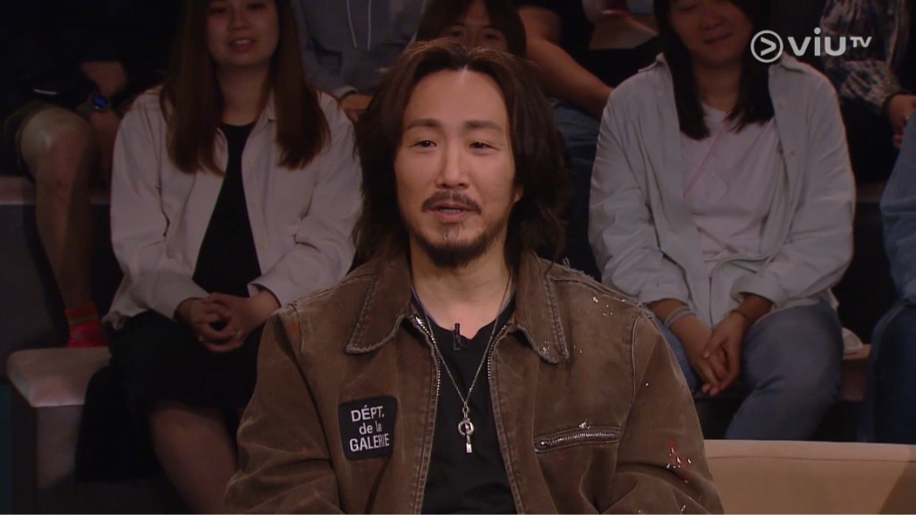 鄭中基在訪問中鮮有笑容。 鄭中基在訪問中鮮有笑容。