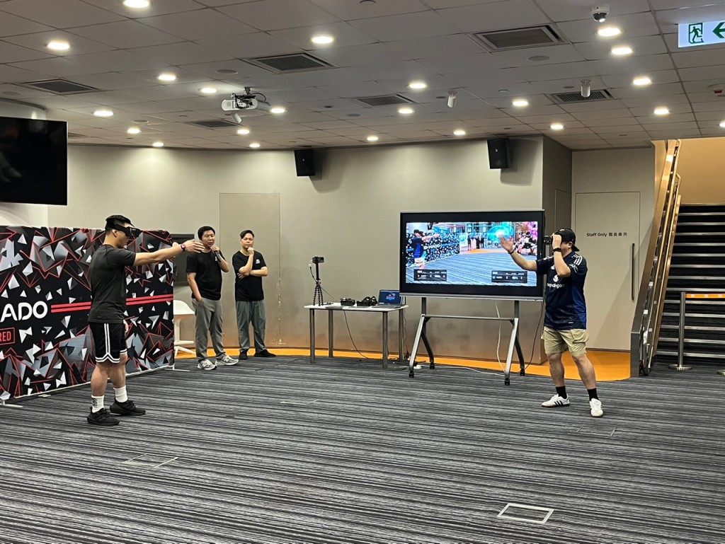 展示虛擬AR的電子閃避球比賽及裝置。楊婉婷攝 展示虛擬AR的電子閃避球比賽及裝置。楊婉婷攝