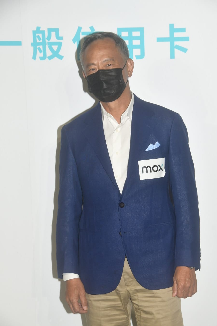 杜Sir笑言MIRROR有十幾人,所以唱得唔好都冇人知。