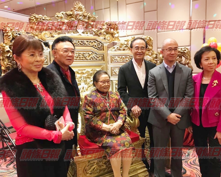 圖左一為羅老太二女羅鴻璇。資料圖片