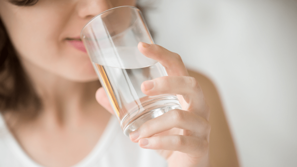 飲暖水可以通鼻塞止頭痛? 中醫列冬天飲暖水6大好處