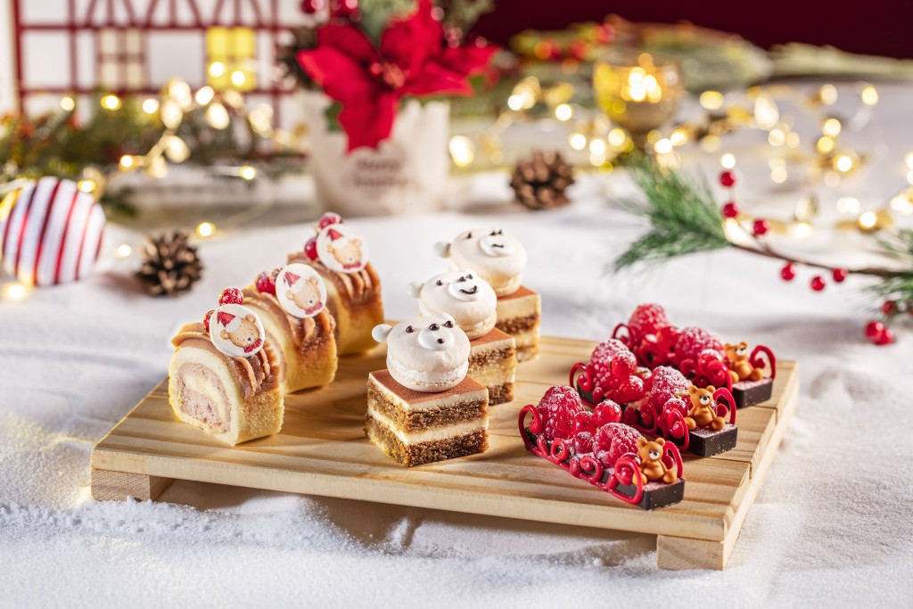 香草栗子卷蛋糕/左、意大利芝士蛋糕/中、雪車草莓撻/右——性價比高聖誕自助餐