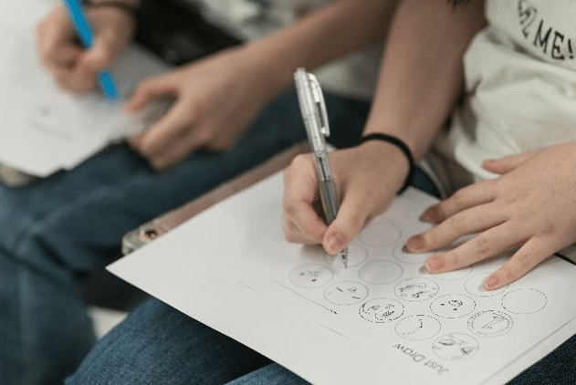 學生們反應熱烈，不僅於工作坊各環節中踴躍發問，更積極與講者和其他參賽者互動交流。競委會圖片