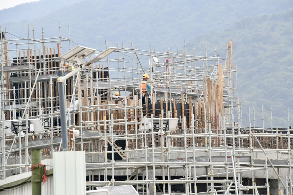 孫玉菡表示，社會已就地盤全面禁煙達成共識。