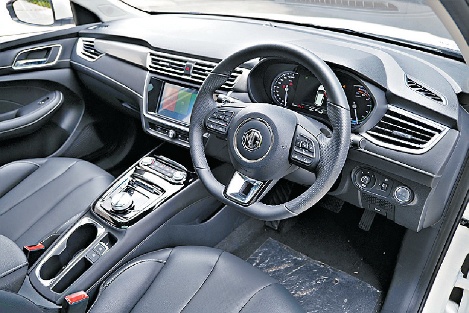 ■車廂造工質感不俗,中控台配有8吋觸控屏幕。 ■車廂造工質感不俗,中控台配有8吋觸控屏幕。