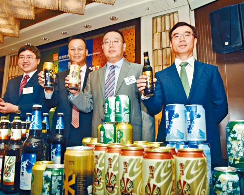 ■恒指季檢,潤啤等四隻股份獲納入。