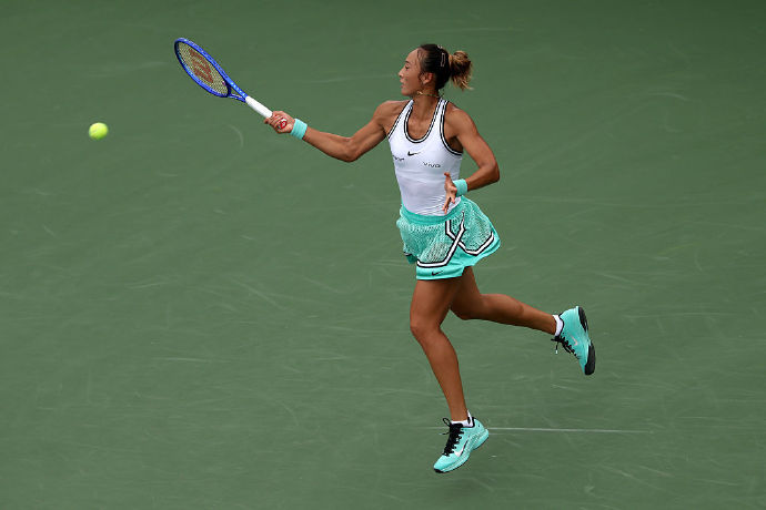 鄭欽文第二盤以 6-3 扳平盤數,決勝盤以 6-1 鎖定勝局,歷經 2 小時 27 分鐘的鏖戰後逆轉取勝。美國網球公開賽 微博 鄭欽文第二盤以 6-3 扳平盤數,決勝盤以 6-1 鎖定勝局,歷經 2 小時 27 分鐘的鏖戰後逆轉取勝。美國網球公開賽 微博